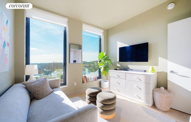 2 beds, 1 bath, 736 sqft, $4,200, Unit 10J