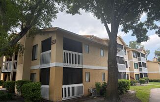 Belleair Village Condo 1/1 Open floor plan