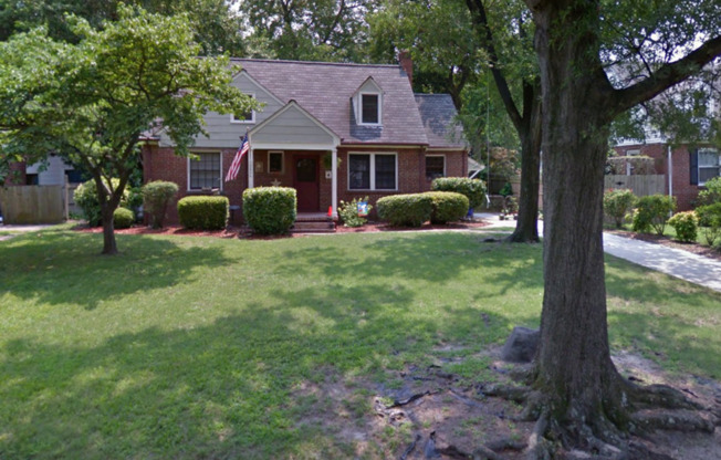 4 Bedroom Home with Huge Backyard!