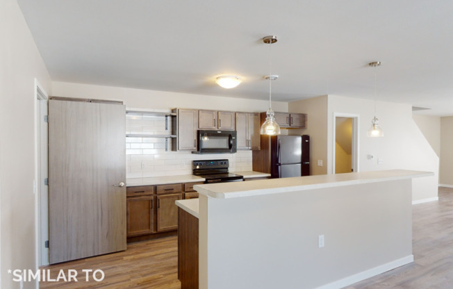 Pinnacle Point Townhomes: 3 Bedroom 2.5 Bathroom