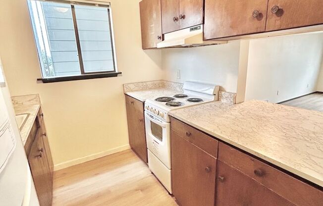 2 beds, 1 bath, 740 sqft, $1,375, Unit 103