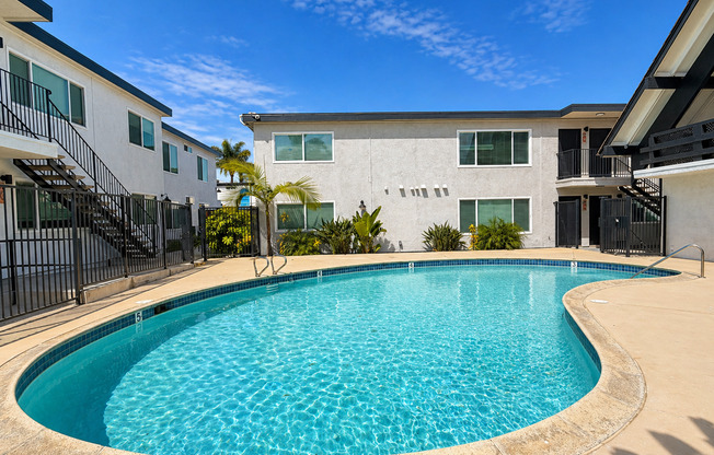 The Crest |Studios, Lofts, 1, 2 & 3 Bedroom Homes Near the Beach