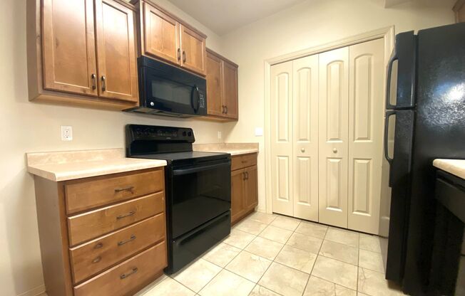 1 bed, 1 bath, 669 sqft, $1,140, Unit 303