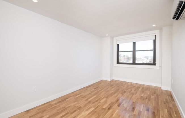 Modern 1-Bed Apartment w/ Ocean Views + 1 Month Free – South Boston