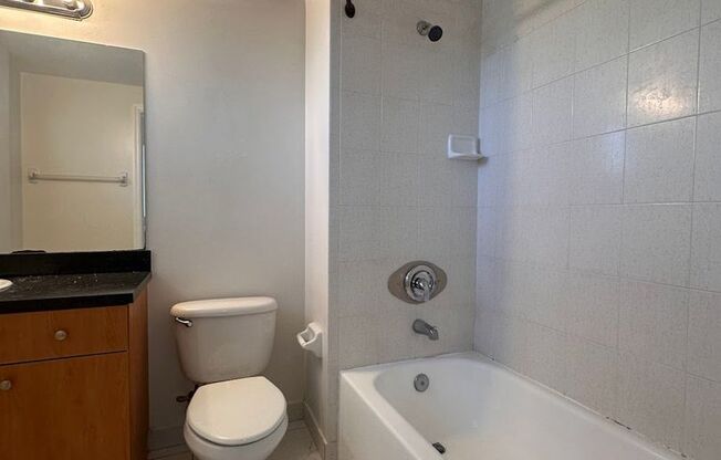 2 beds, 2 baths, 885 sqft, $2,340, Unit 403
