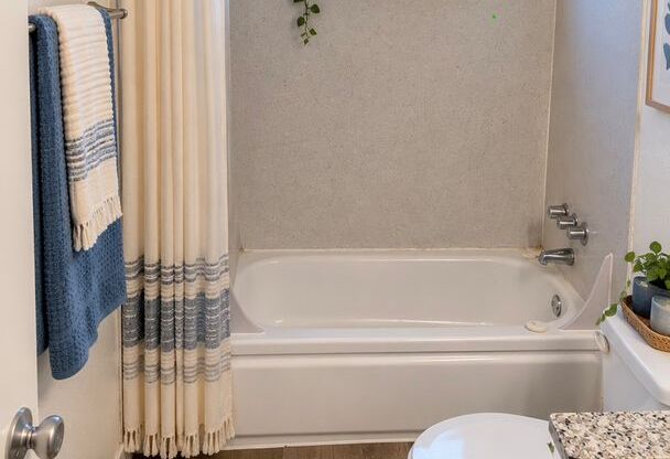 2 beds, 1 bath, 750 sqft, $1,550