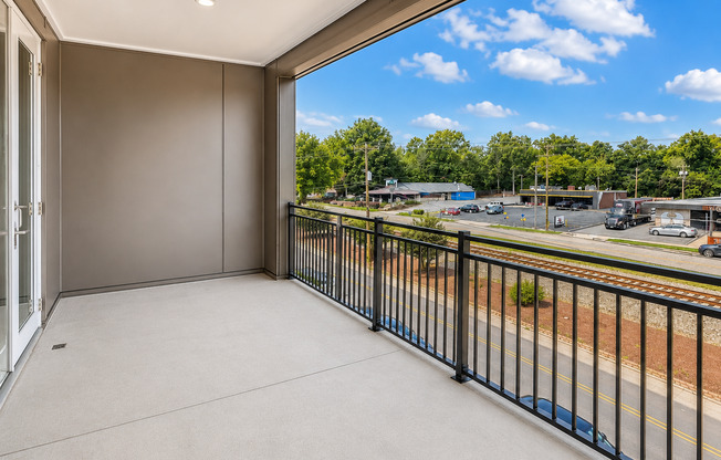 2 beds, 2 baths, 1,081 sqft, $1,653, Unit 1-117