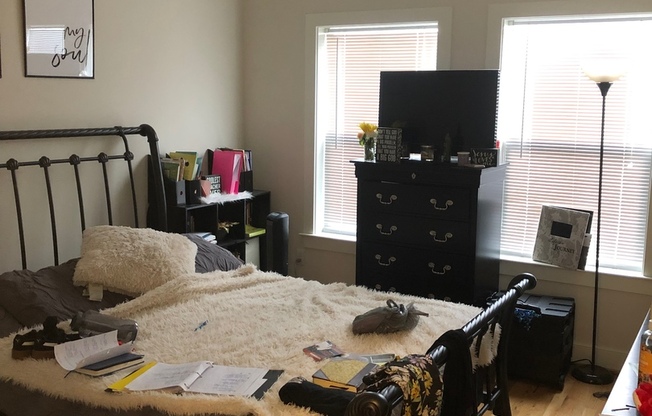 3 beds, 3 baths, 1,574 sqft, $2,450, Unit 1318-B