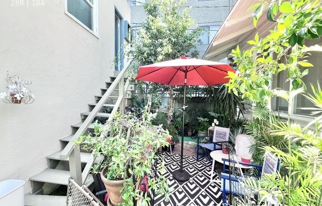 2 beds, 1 bath, $2,550