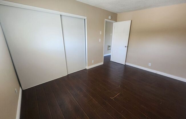 2 beds, 1 bath, $1,600