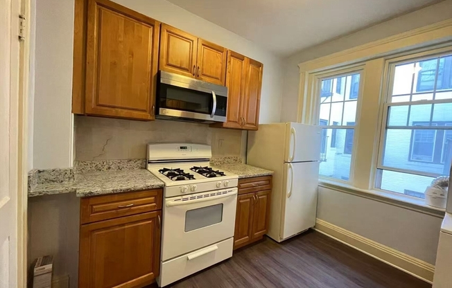 153 STRATHMORE RD