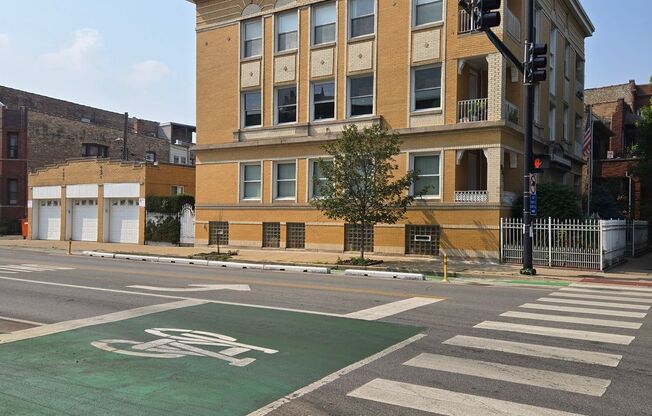 1000 N. Oakley Blvd.