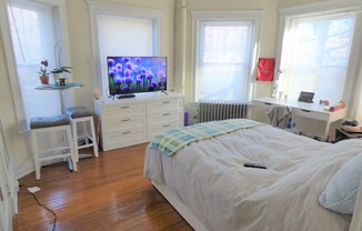 1140 COMMONWEALTH AVE