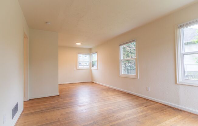 5412-5420 NE 9th