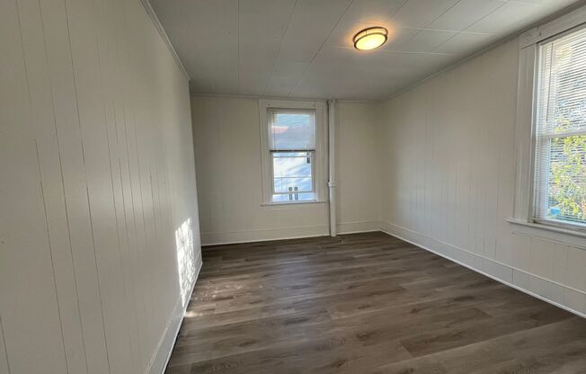 3 beds, 1 bath, $1,200