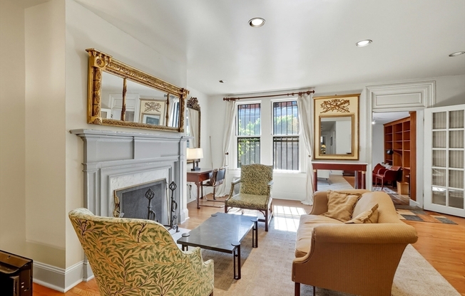 118 COMMONWEALTH AVE