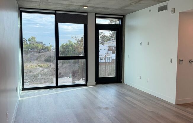 2 beds, 2 baths, 816 sqft, $4,395, Unit 605