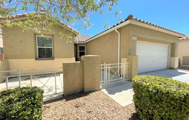 Enjoy mini park in your backyard! Single-story home in Aliante community