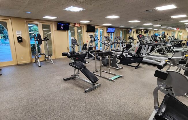 2 beds, 2 baths, $2,000, Unit # 326