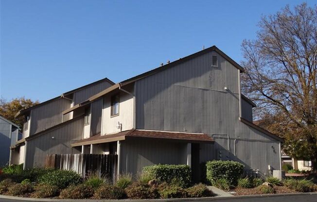 Charming 3-Bedroom Home in Prime Davis Location – Near UC Davis & Shopping