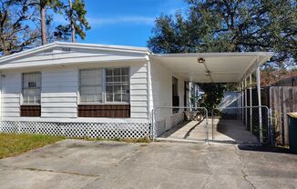 Move in Ready Manufactured 3/2 Home on Southside