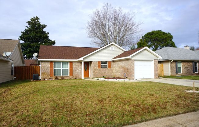 3/2 with a Sunroom in Gulf Breeze, FL!!