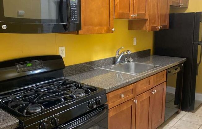 2 beds, 1 bath, 1,500 sqft, $1,850, Unit 810-202