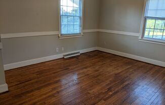 3 beds, 1 bath, $1,895