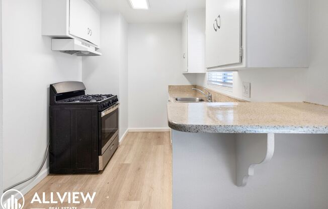 1 bed, 1 bath, $1,900, Unit D