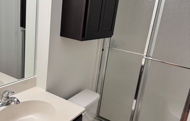 1 bed, 1 bath, 621 sqft, $1,270, Unit 608