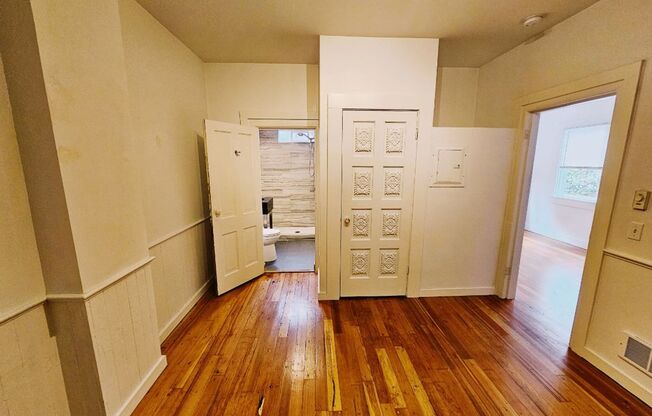 1 bed, 1 bath, 600 sqft, $1,549, Unit 4