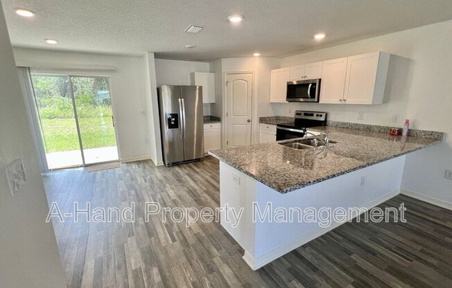 166 MAPLE DR