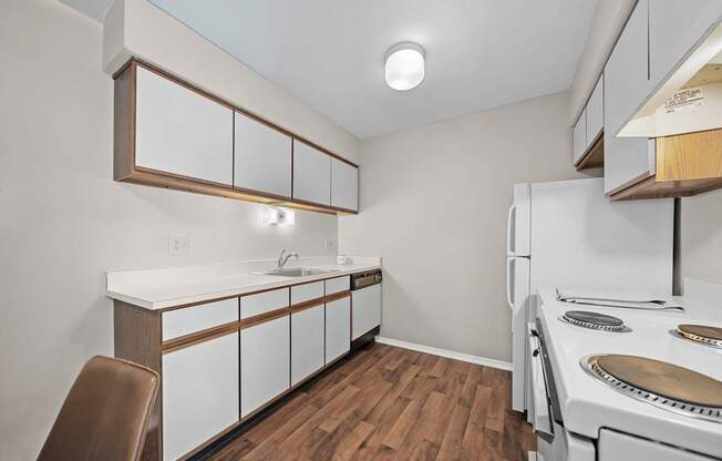 Spacious Kitchen at Lakeside Village Apartments Clinton Township MI