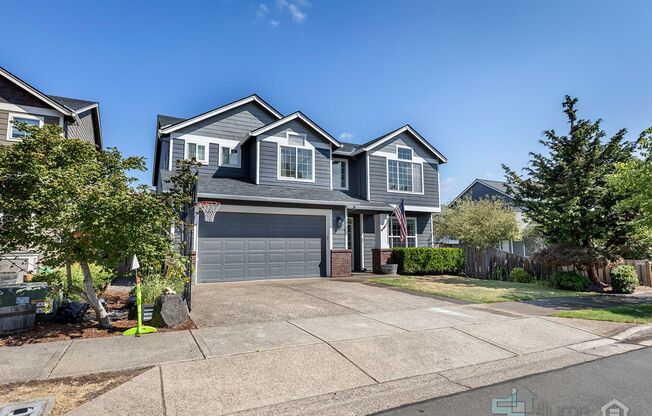 Beautiful Updated  Home in coveted Woodhaven neighborhood of Sherwood!