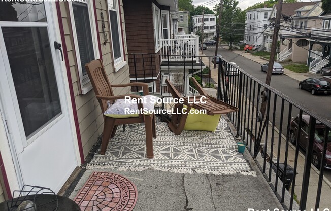 138 W ADAMS ST