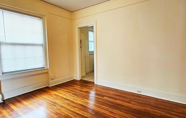 2 beds, 2 baths, 775 sqft, $1,875, Unit 211