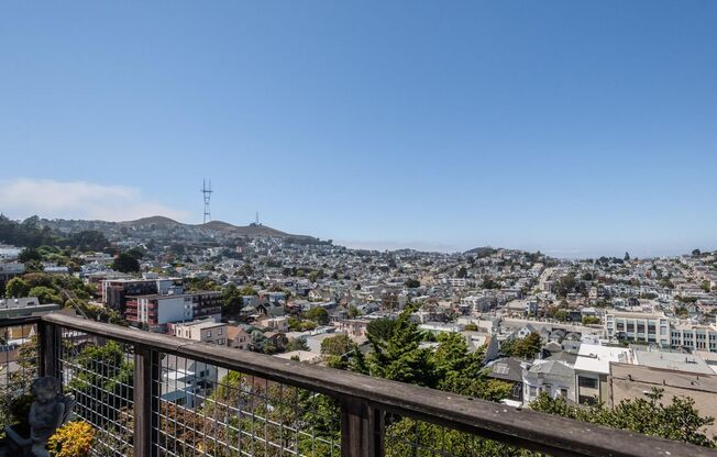 2 beds, 2 baths, $4,650, Unit 204