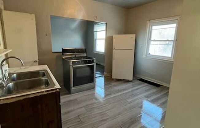 2903 -2905 W Pierce St.