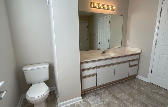 1 bed, 1 bath, 871 sqft, $1,225, Unit 2704-6