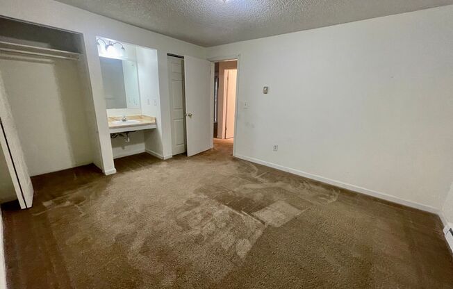 2 beds, 1 bath, 780 sqft, $1,150, Unit 6