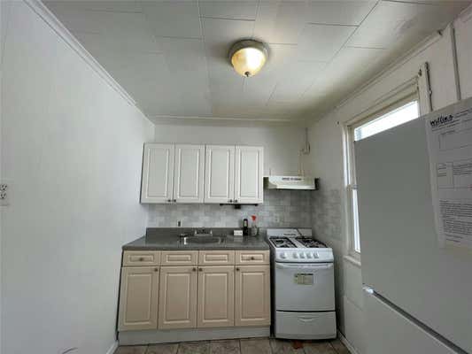 2 beds, 1 bath, 660 sqft, $2,800, Unit 2