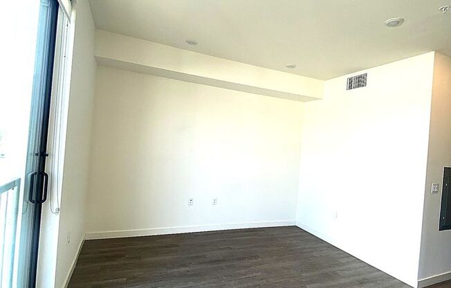 Studio, 1 bath, $2,295, Unit Unit 511