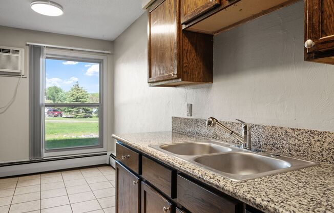 1 bed, 1 bath, 725 sqft, $1,200