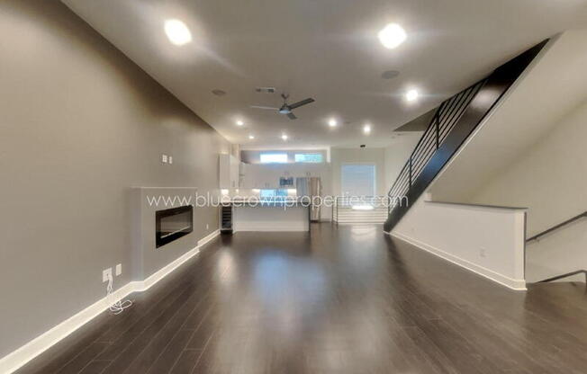 1625 Hickory Street #105