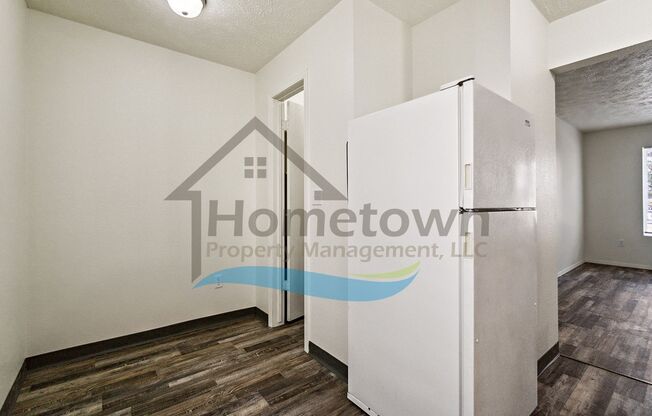 2 beds, 1 bath, 800 sqft, $1,200, Unit A4