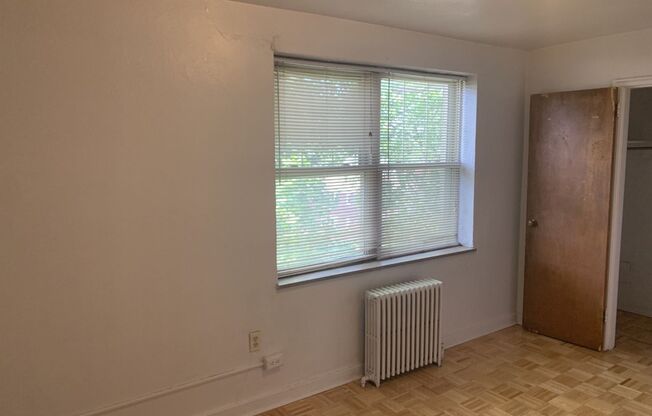 2 beds, 1 bath, $1,710, Unit 317B