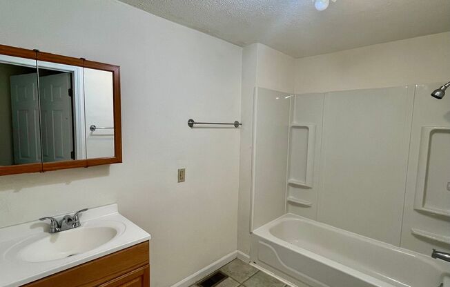 3 beds, 2 baths, $1,200