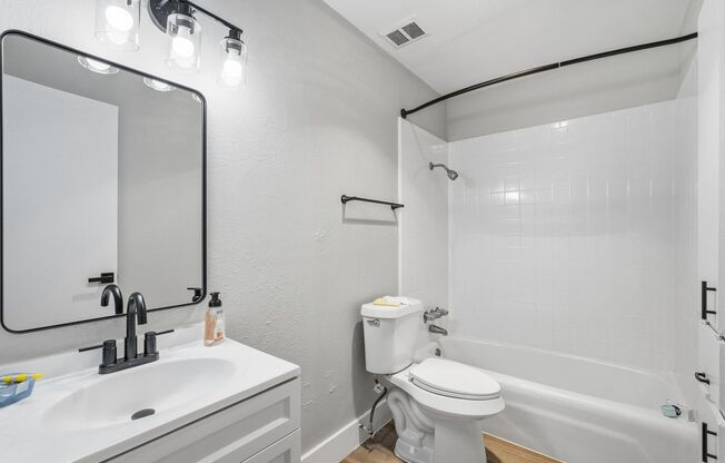 3 beds, 2 baths, 1,100 sqft, $1,695, Unit 208