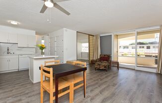 Waikiki 2 BD 1 PRK w/ Washer/Dryer in Unit