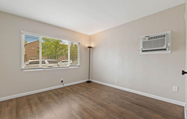 1 bed, 1 bath, 600 sqft, $1,475, Unit 702 MC